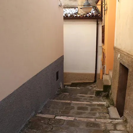 Holiday home Nel Vecchio Borgo